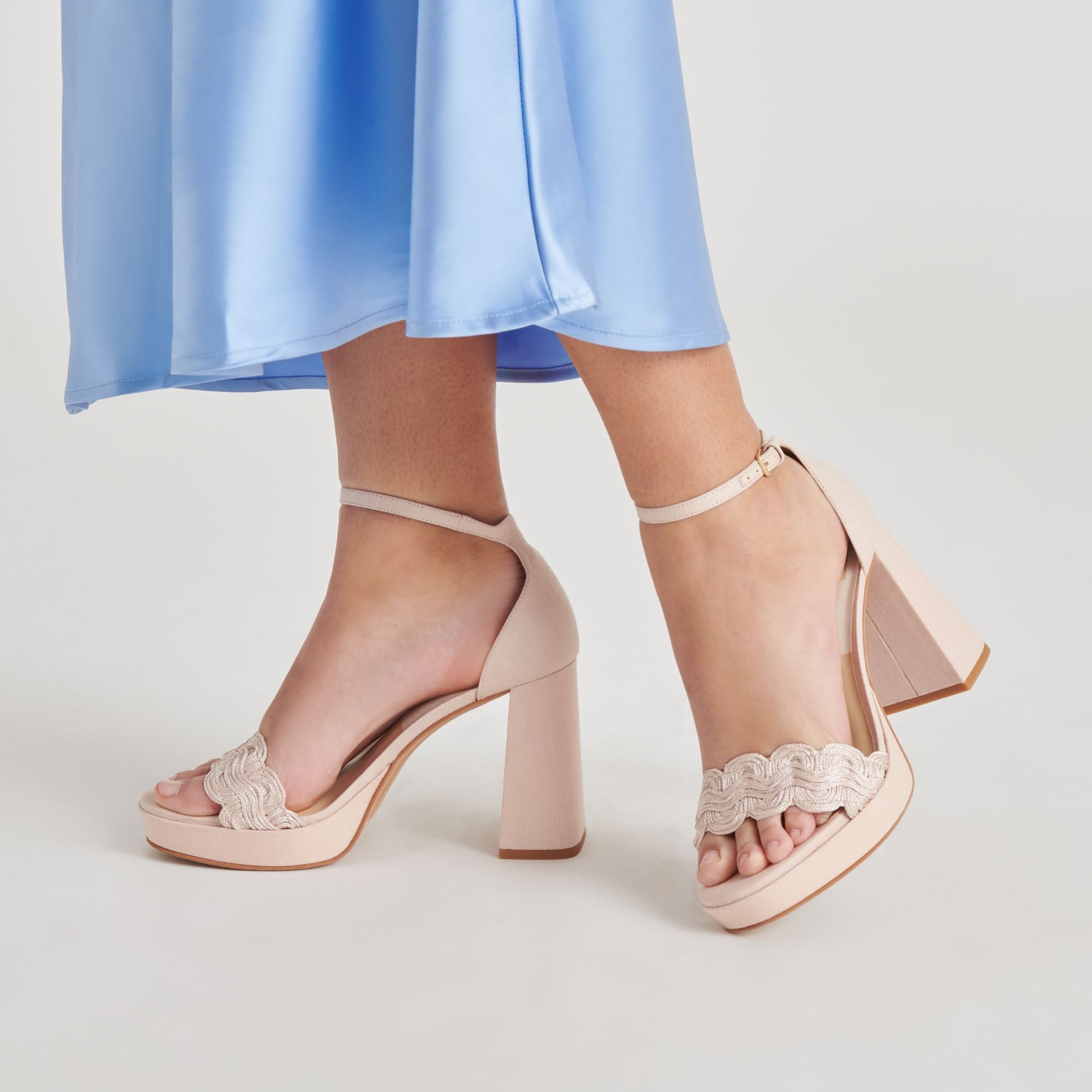 PELTIN HEELS LIGHT PINK WOVEN RAFFIA
 – Dolce Vita