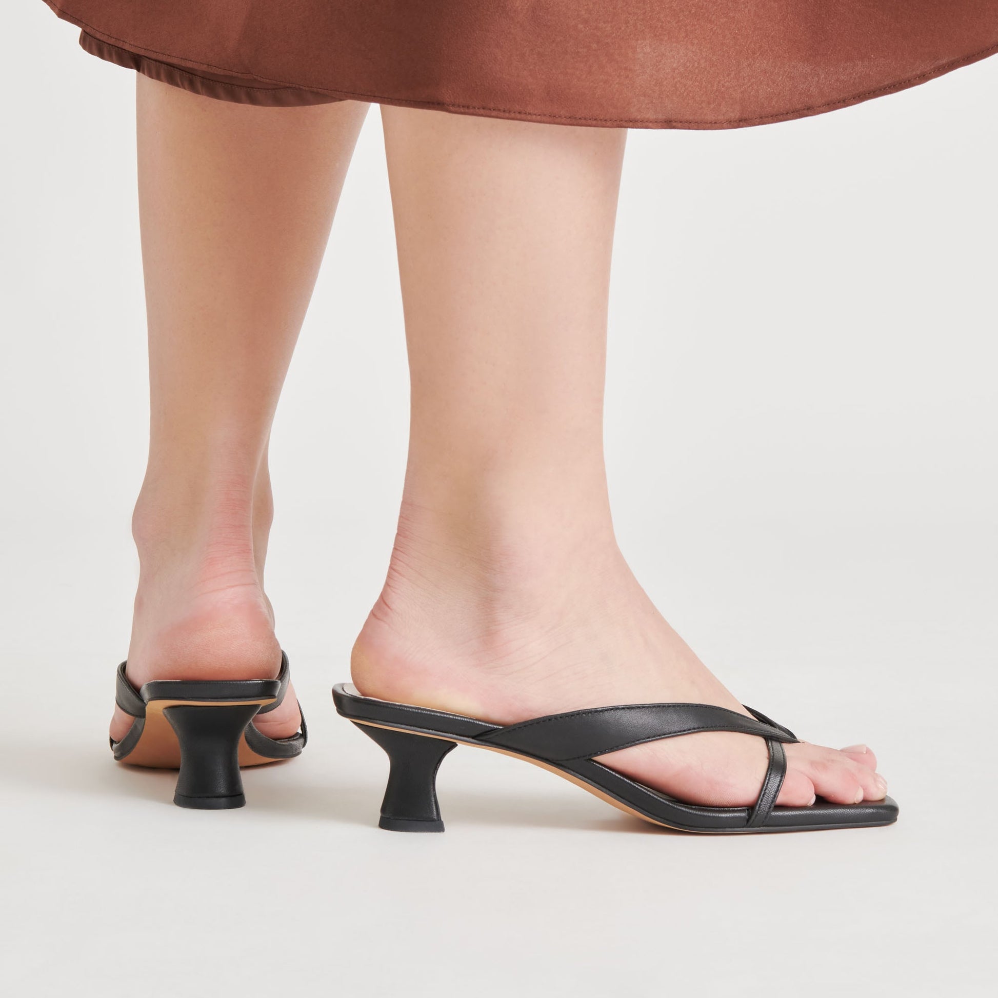 BREVEL HEELS ONYX LEATHER
 – Dolce Vita