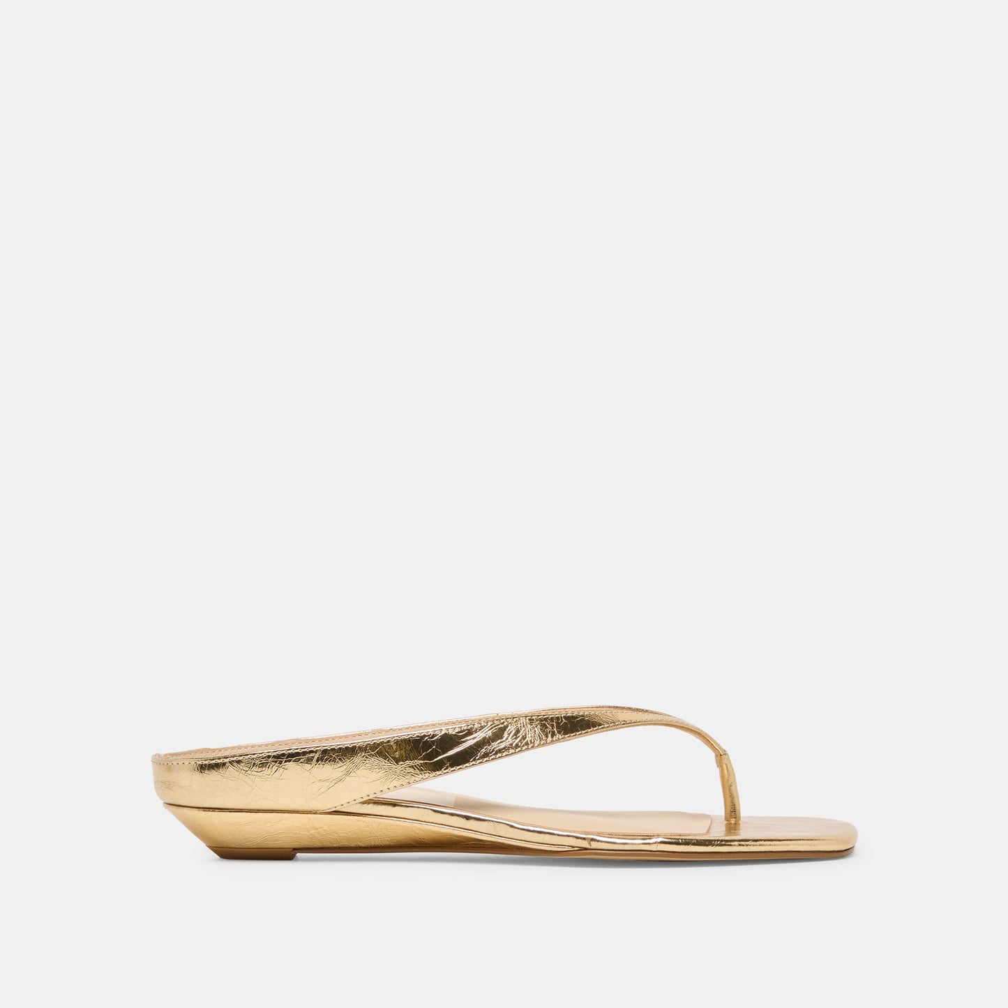 GIZEL Gold Crinkle Patent Thong Square-Toe Sandals