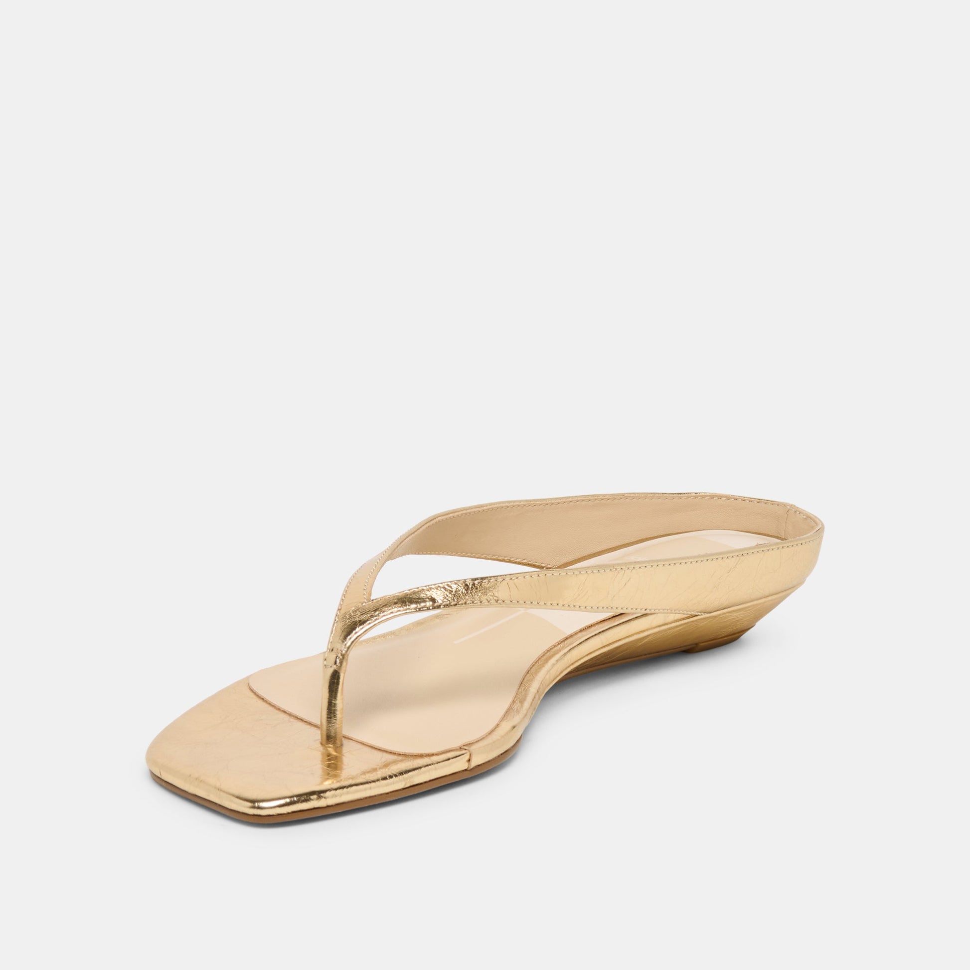 GIZEL Gold Crinkle Patent Thong Square-Toe Sandals