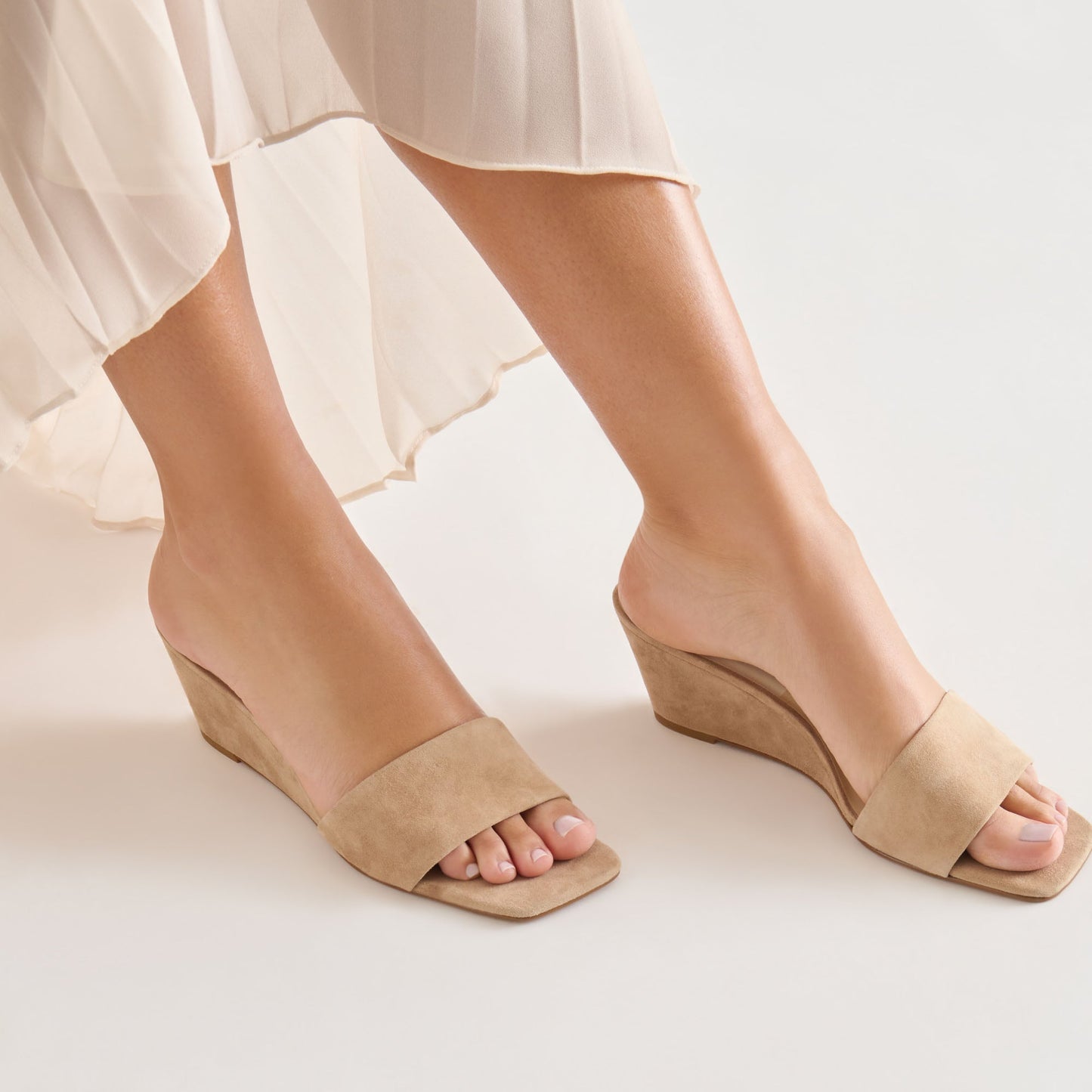 Qaily Camel Suede Wedges
