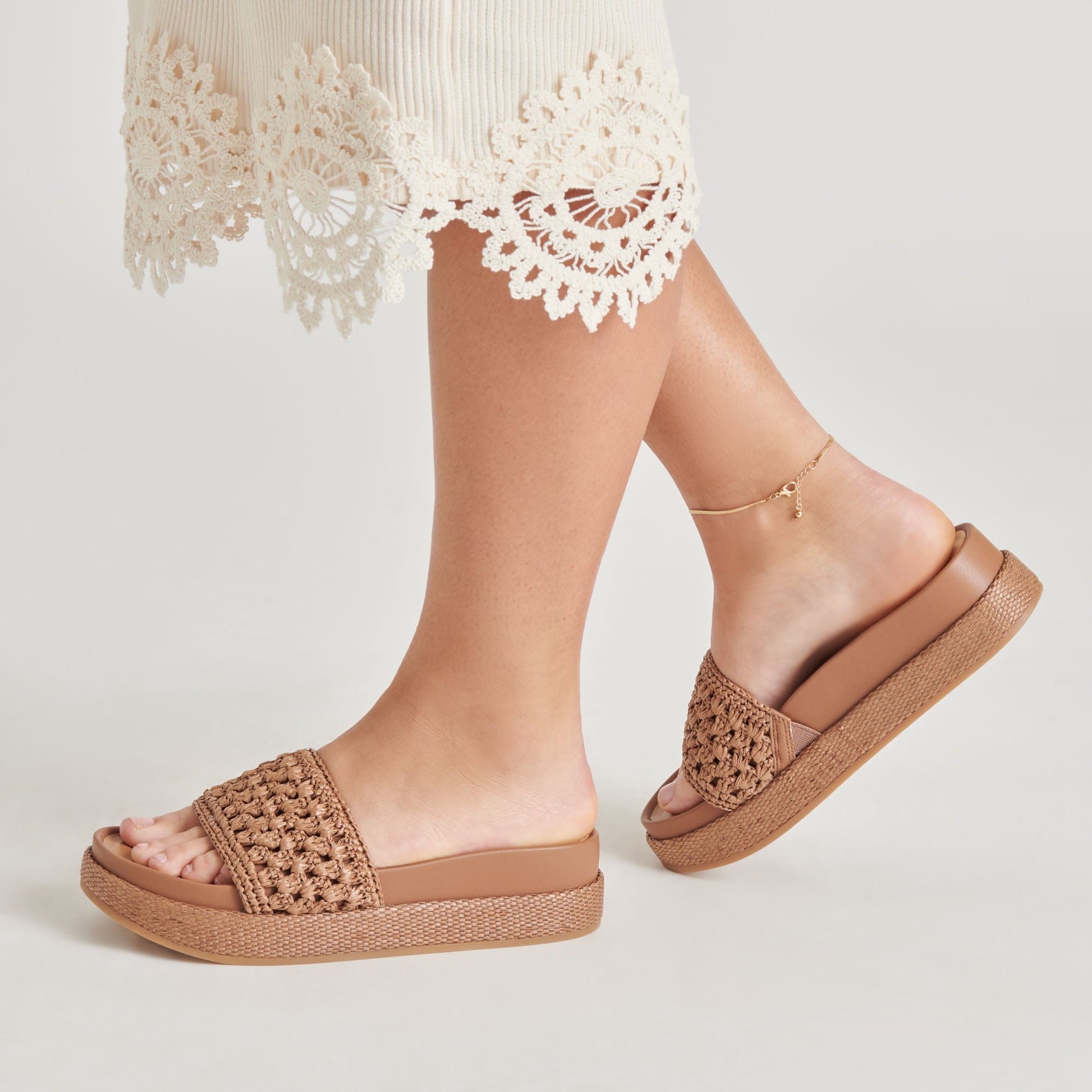 SIDONA SANDALS BROWN RAFFIA
 – Dolce Vita