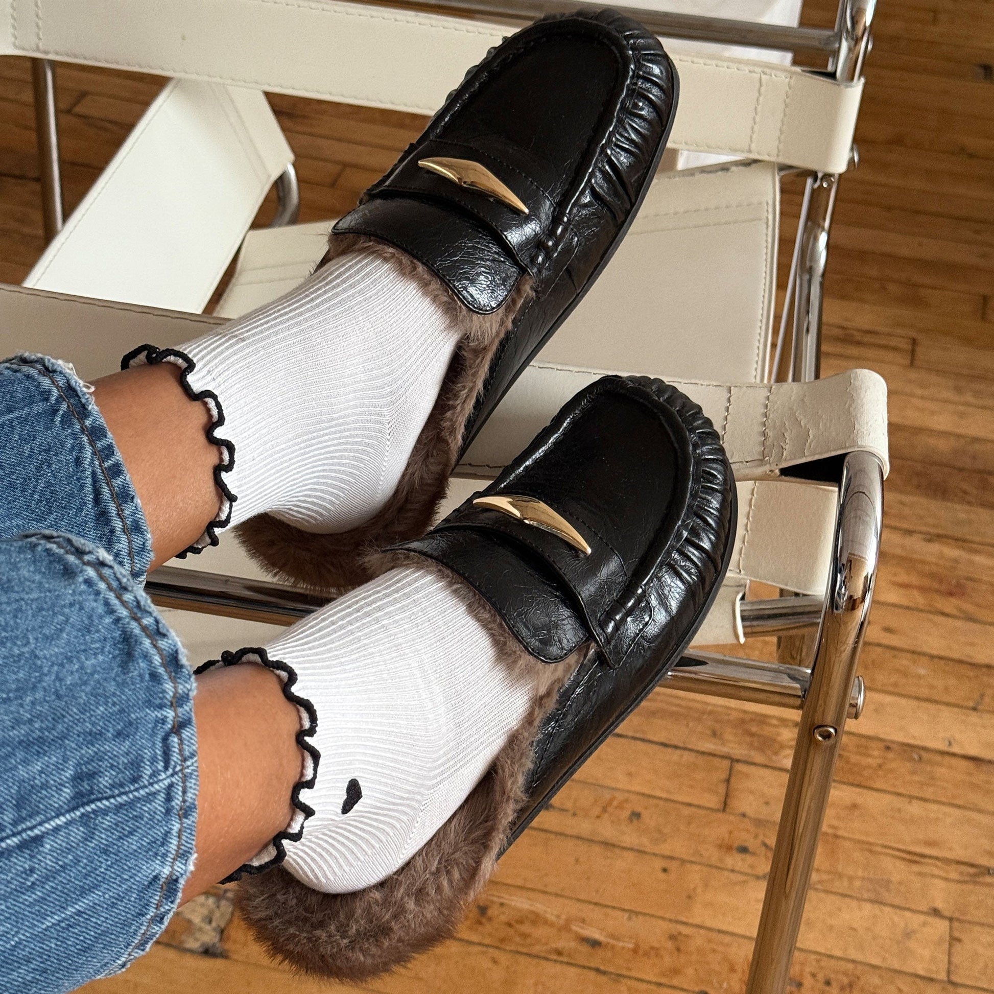 Jodero Plush Black Leather Flats