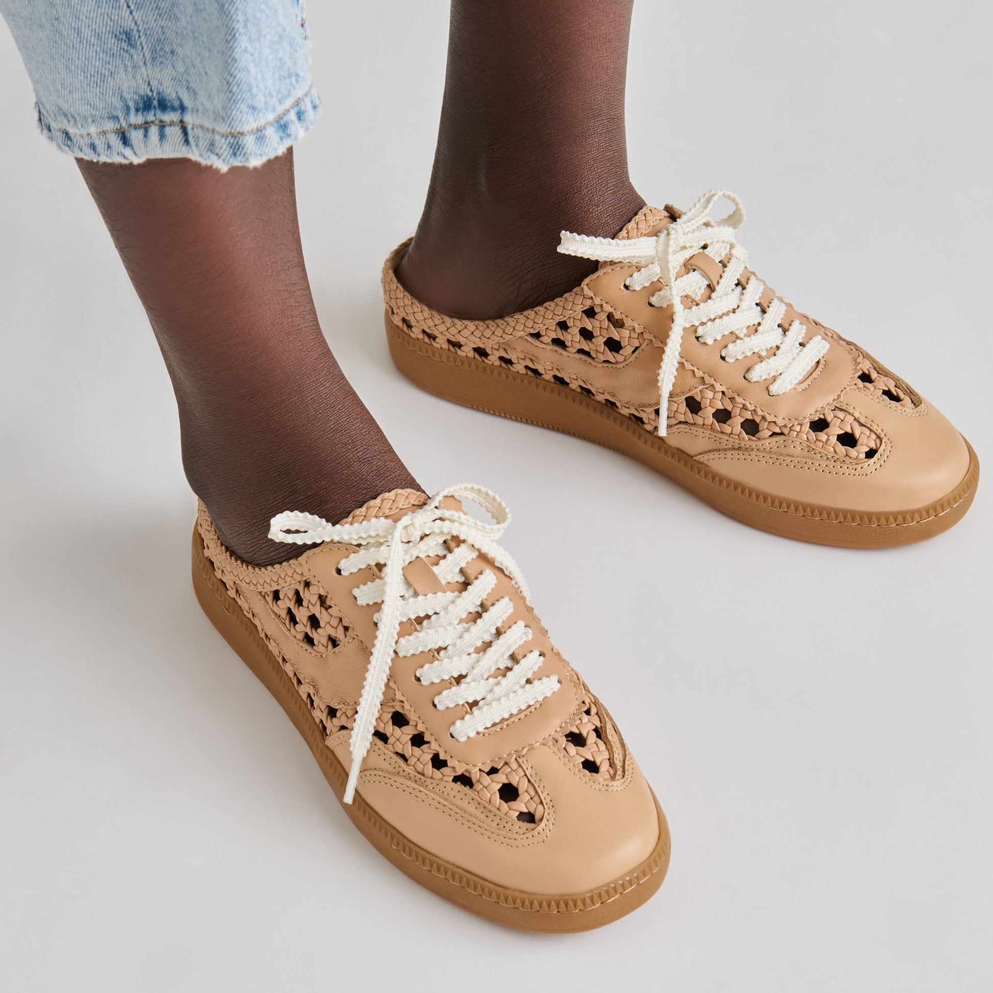 Notice Slide Woven Cafe Woven Stella Sneakers