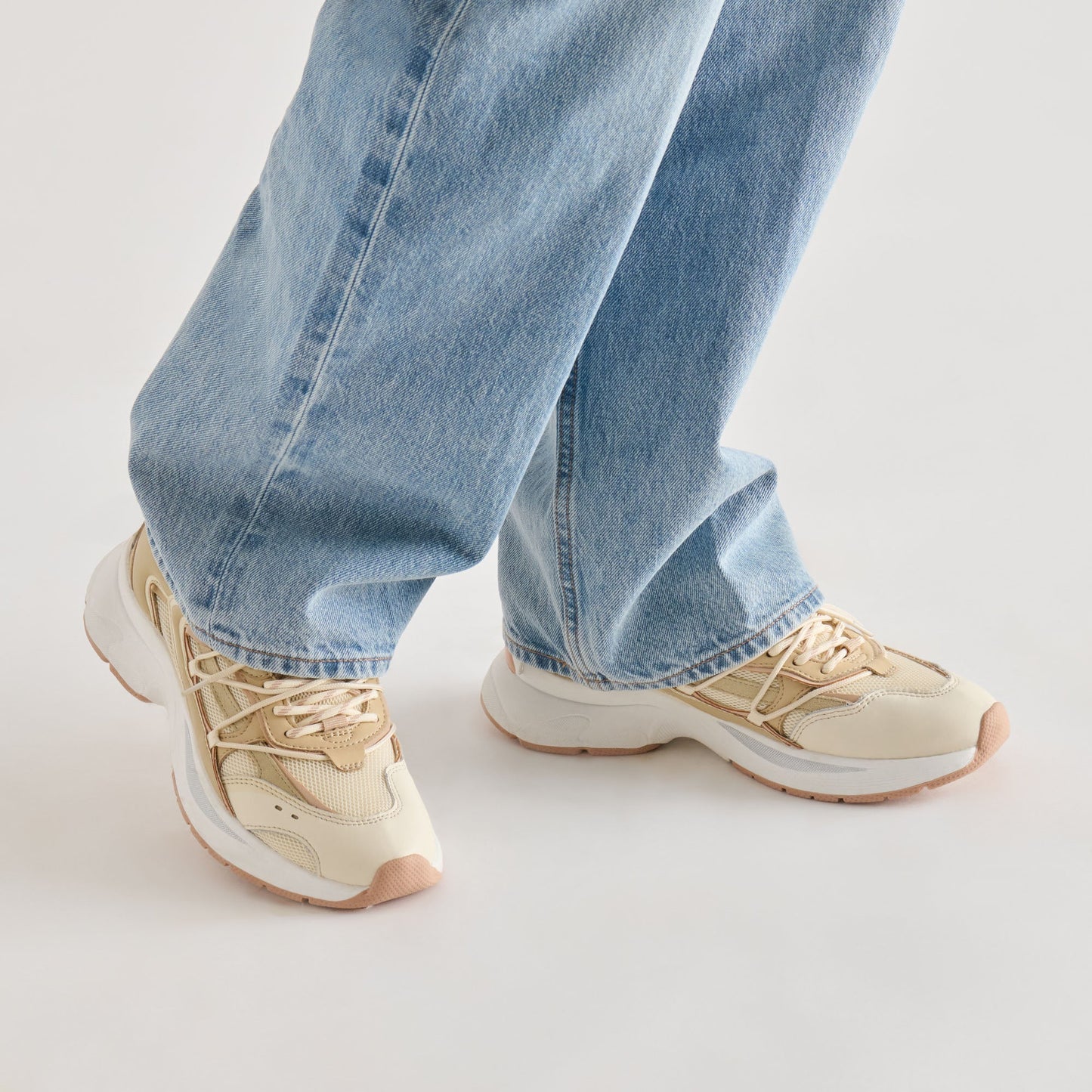 Selmar Off White Leather Sneakers