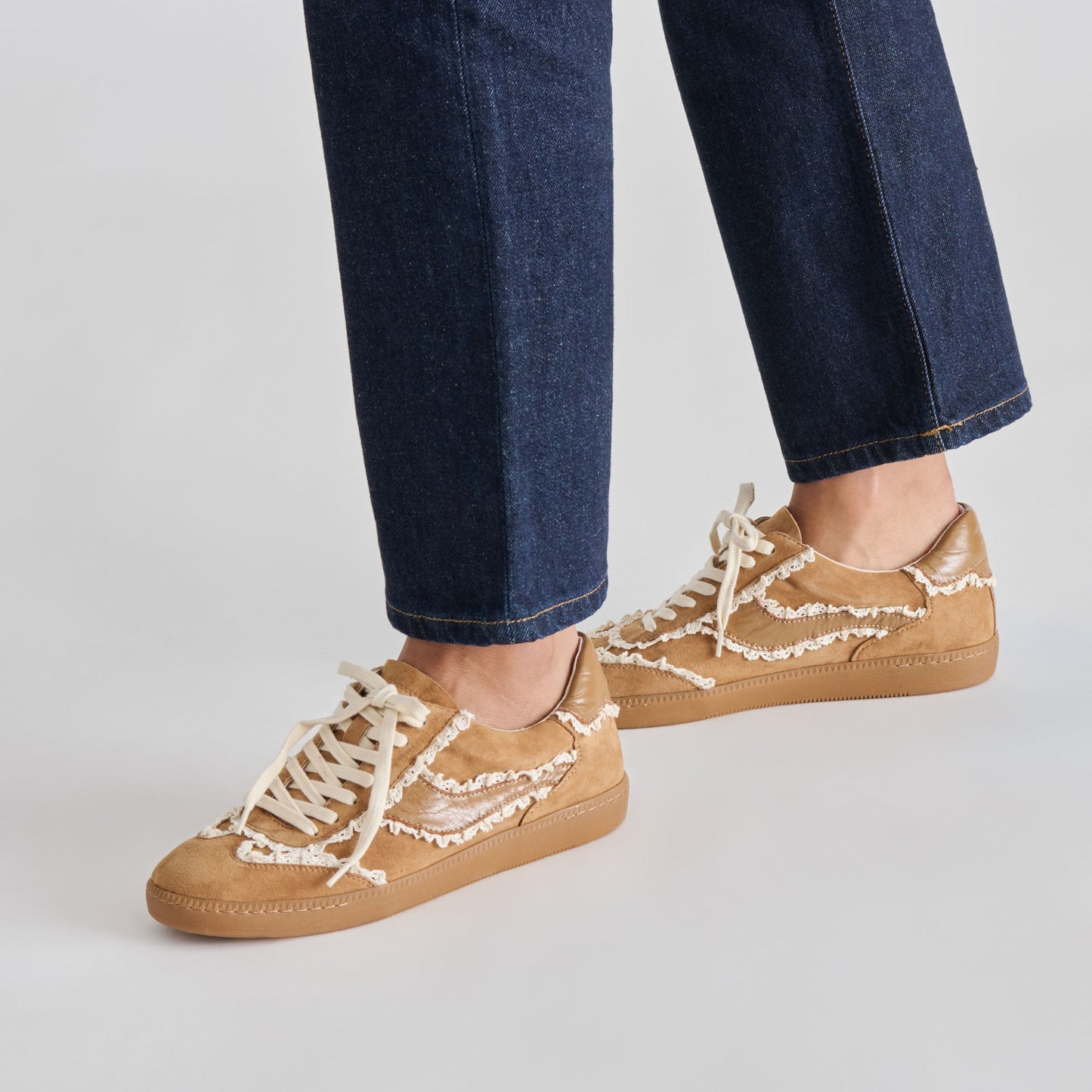 Notice Lace Lt Brown Suede Sneakers