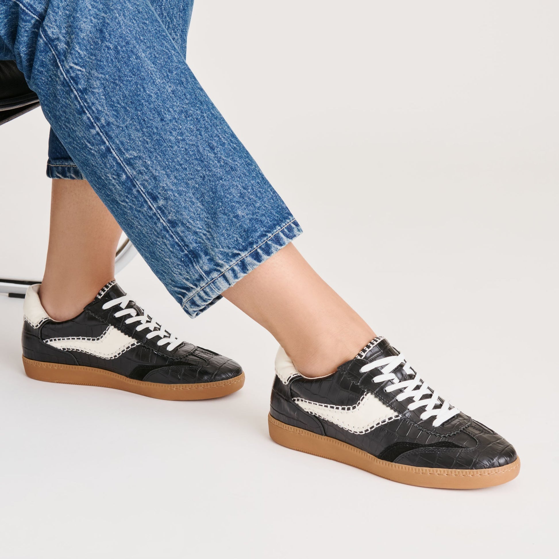NOTICE STITCH SNEAKERS NOIR CROCO EMBOSSED LEATHER
 – Dolce Vita