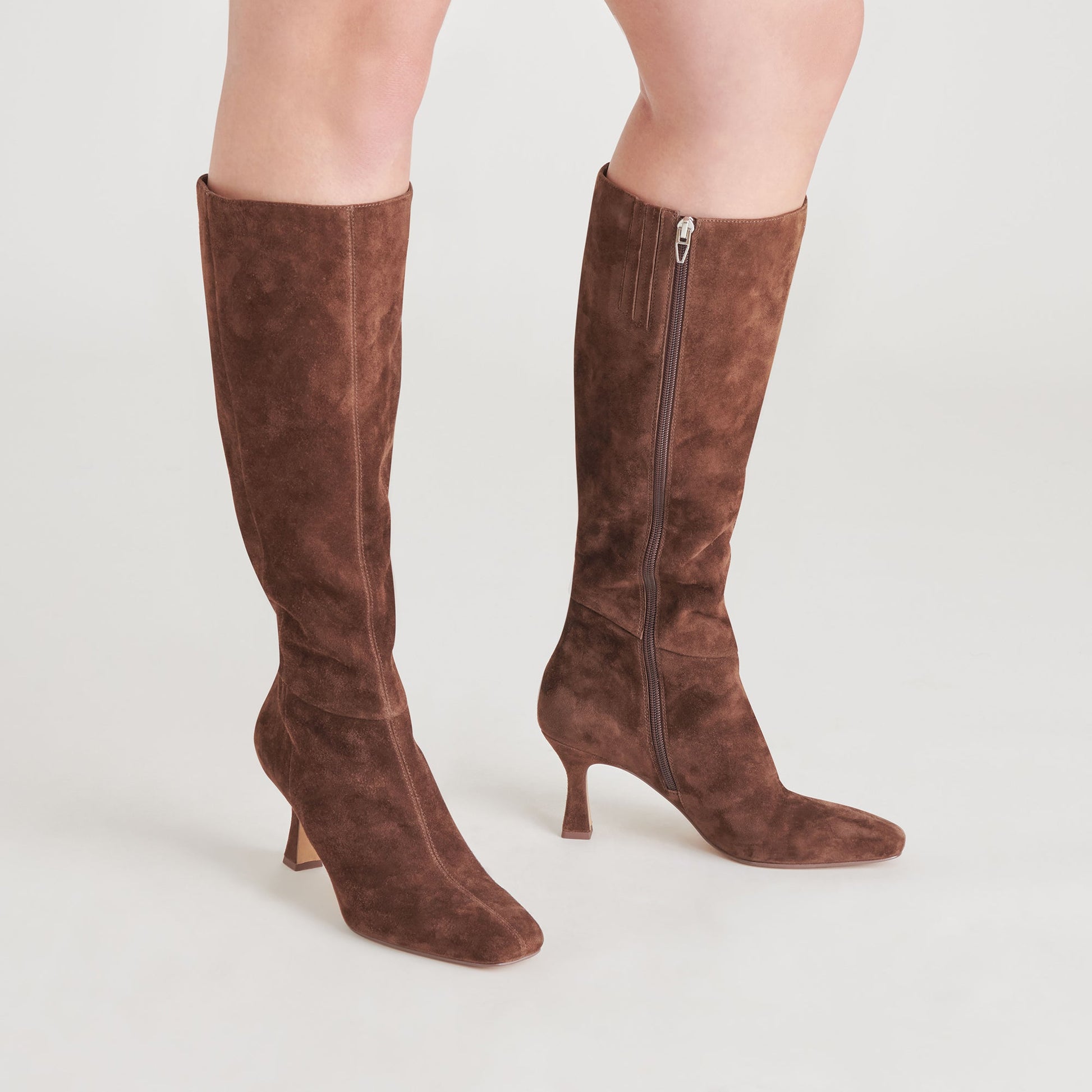 GYRA BOOTS DK BROWN SUEDE
 – Dolce Vita