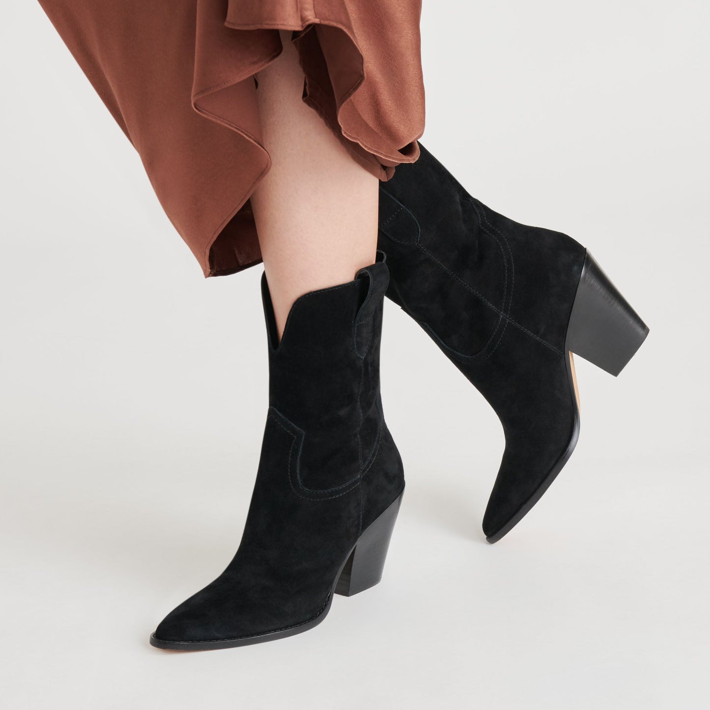 JESSEY BOOTS ONYX SUEDE
 – Dolce Vita