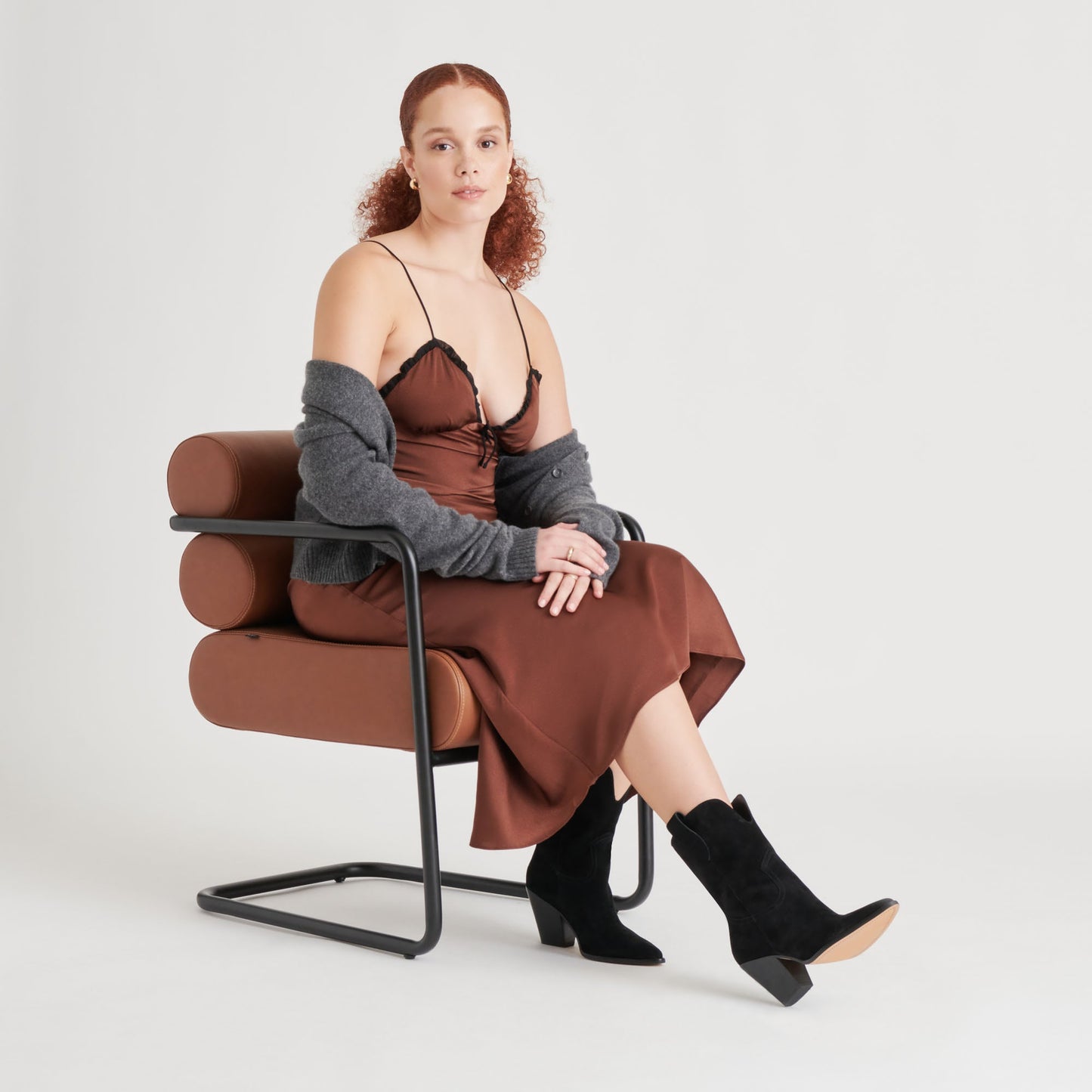 JESSEY BOOTS ONYX SUEDE
 – Dolce Vita