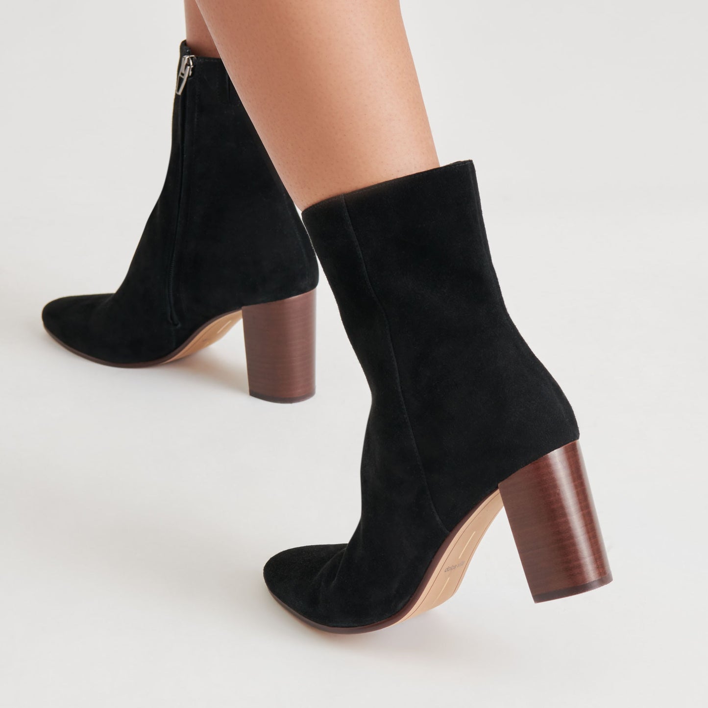 SUZY BOOTIES ONYX SUEDE
 – Dolce Vita