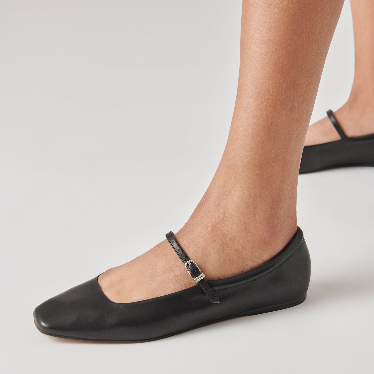 Reyes Black Leather Ballet Flats