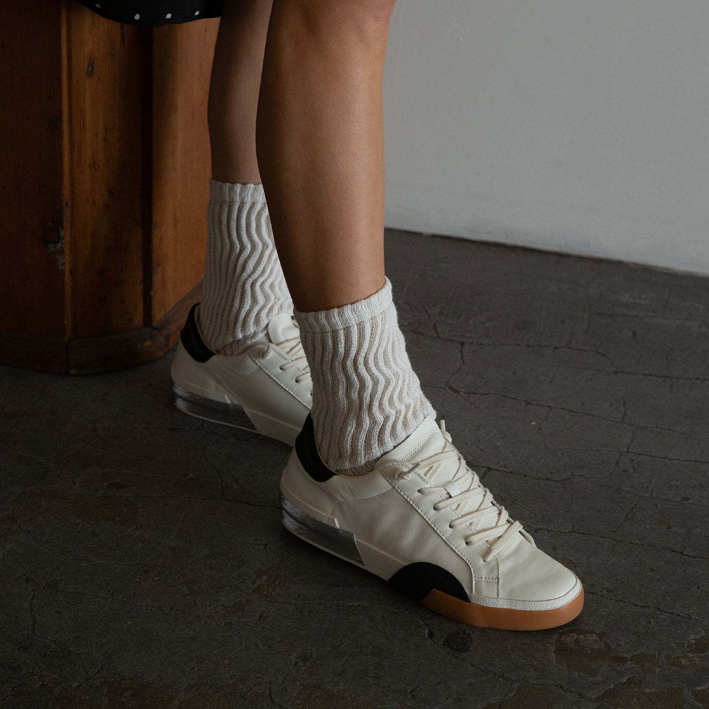 ZINA SNEAKERS WHITE BLACK LEATHER
 – Dolce Vita