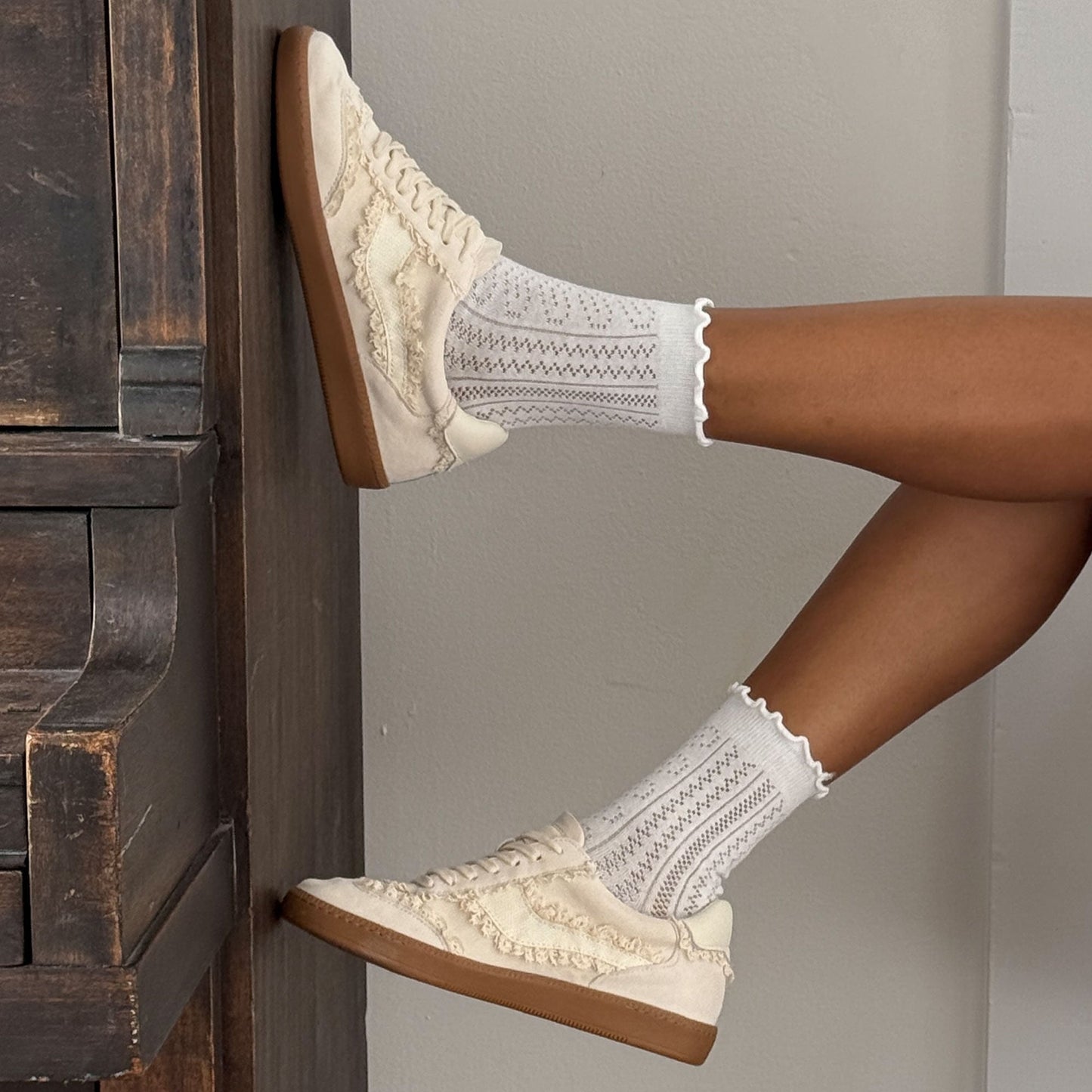 Notice Lace Ivory Suede Sneakers