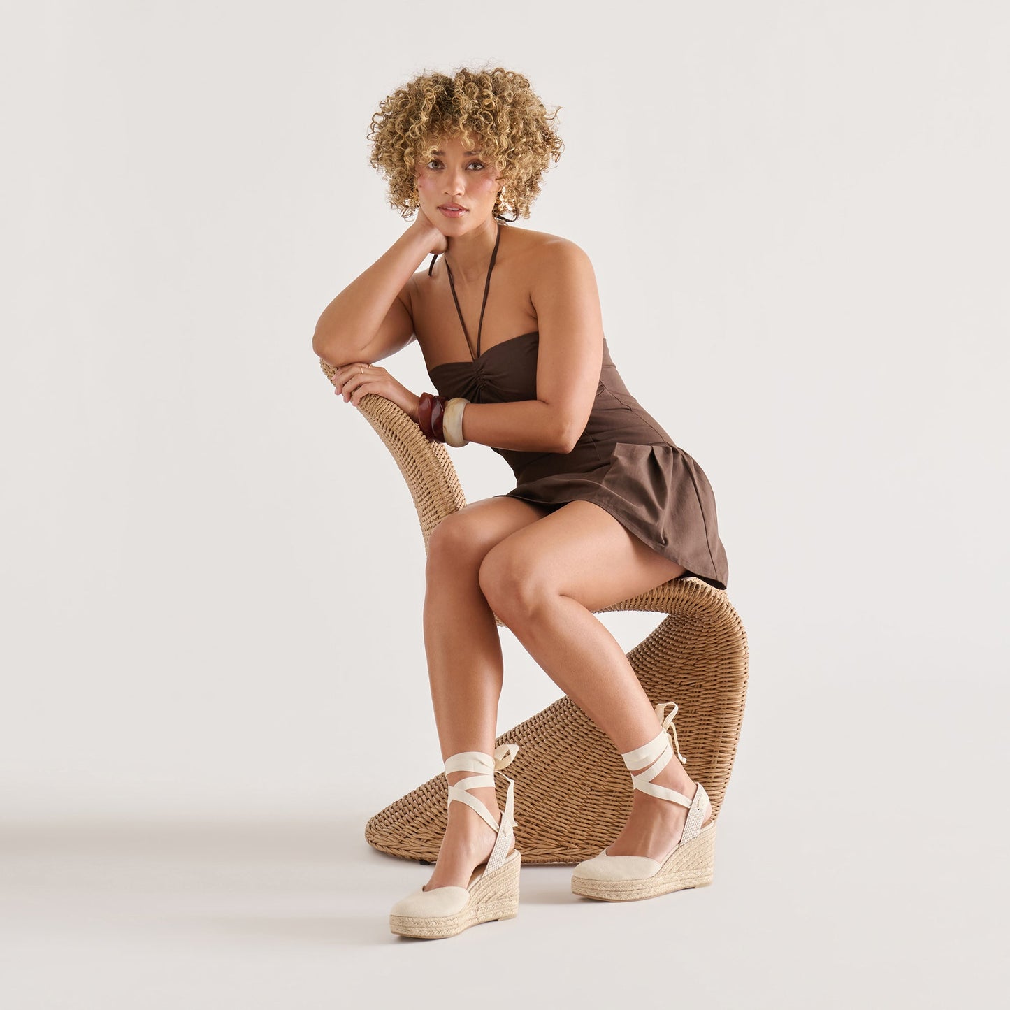 Noura Ecru Linen Wedges