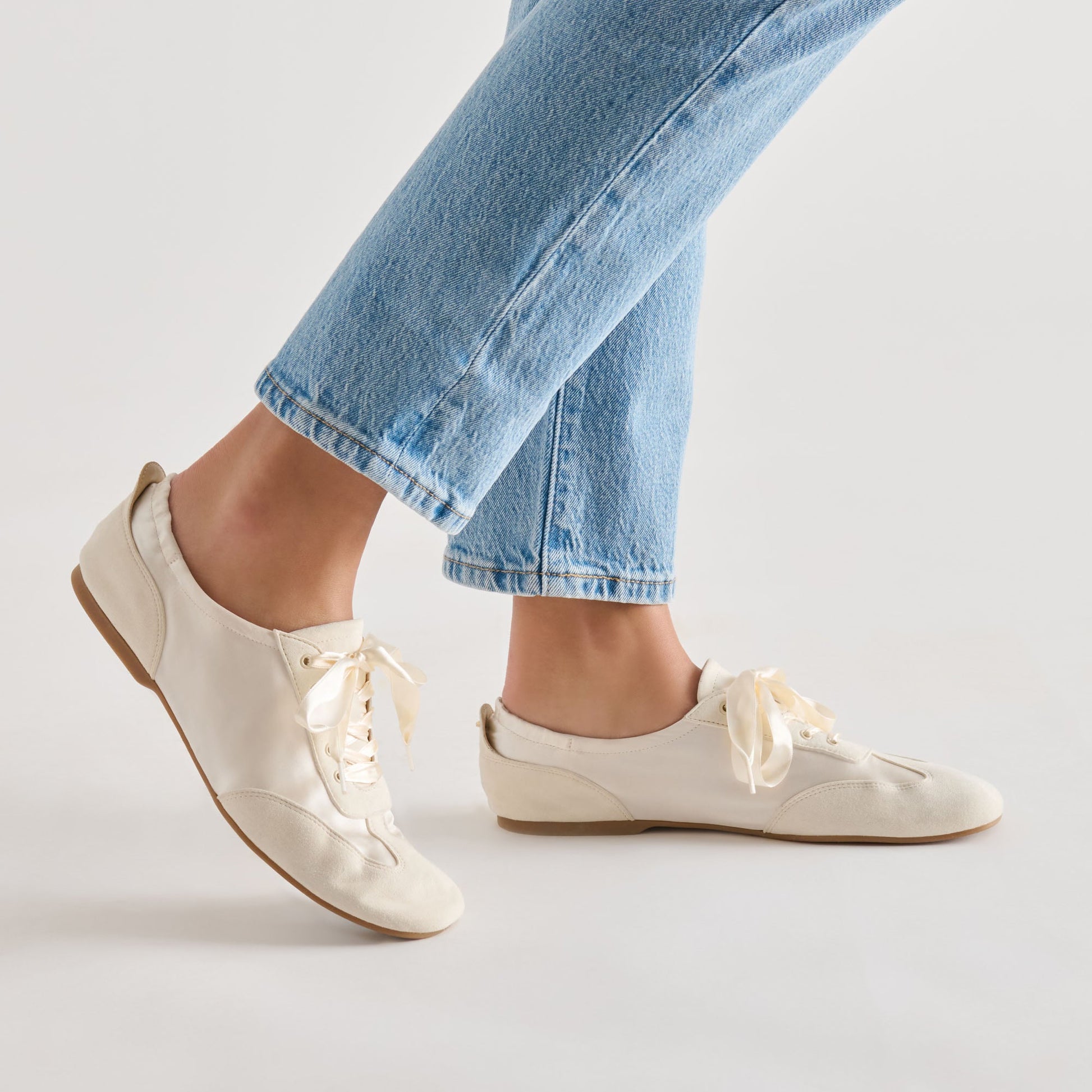 Itzy Vanilla Satin Sneakers