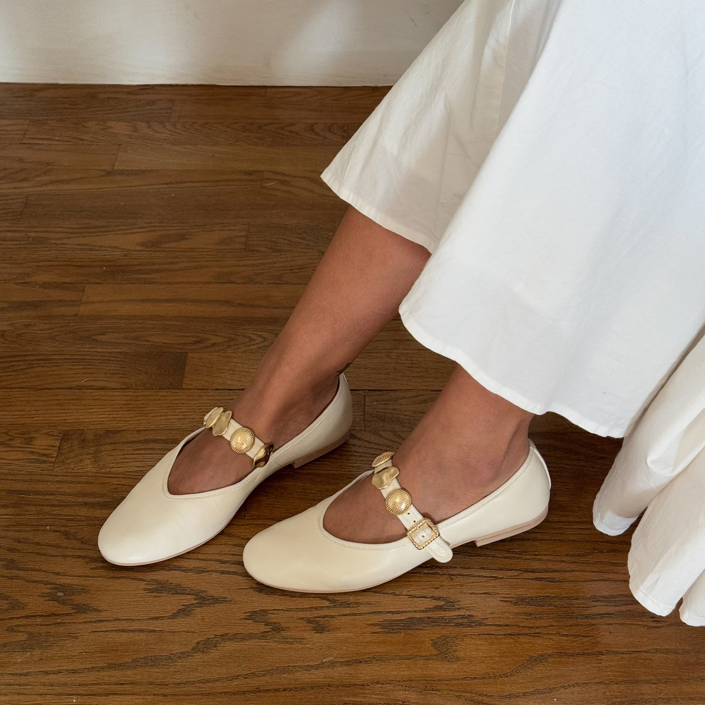 Relan Off White Leather Ballet Flats