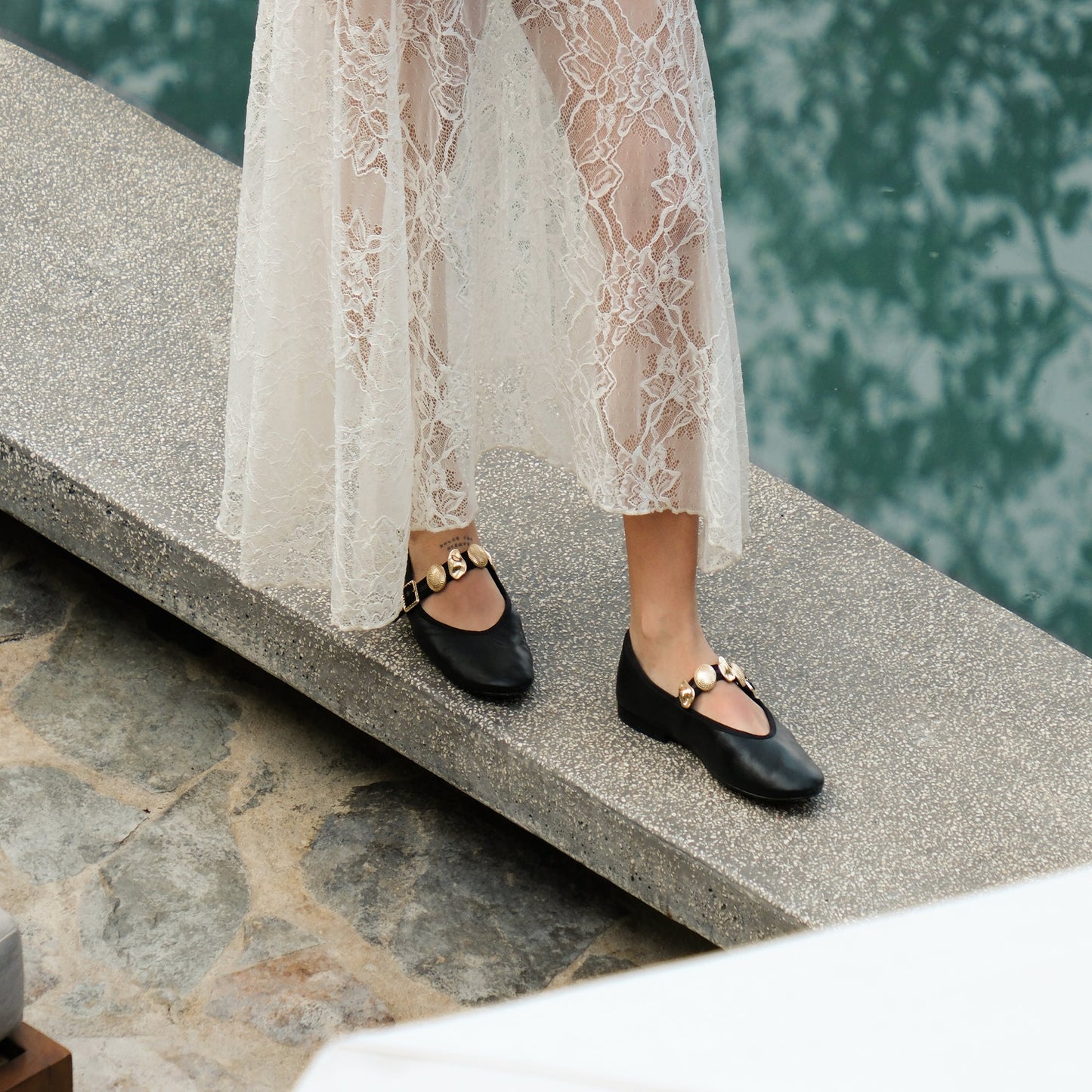 Relan Black Leather Ballet Flats