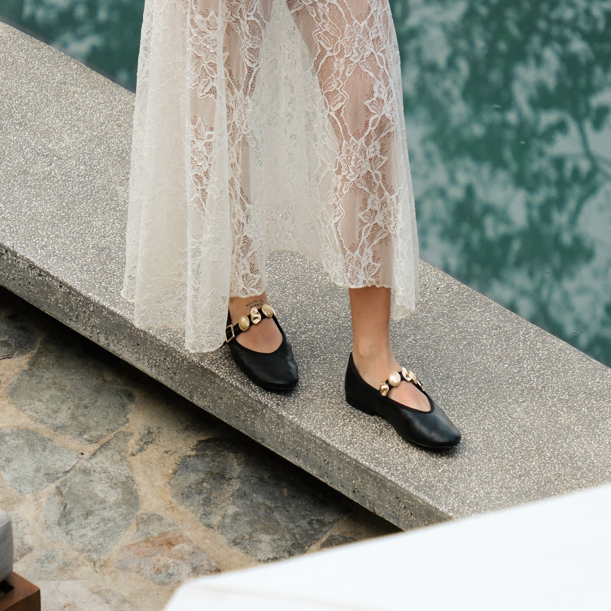 Relan Black Leather Ballet Flats
