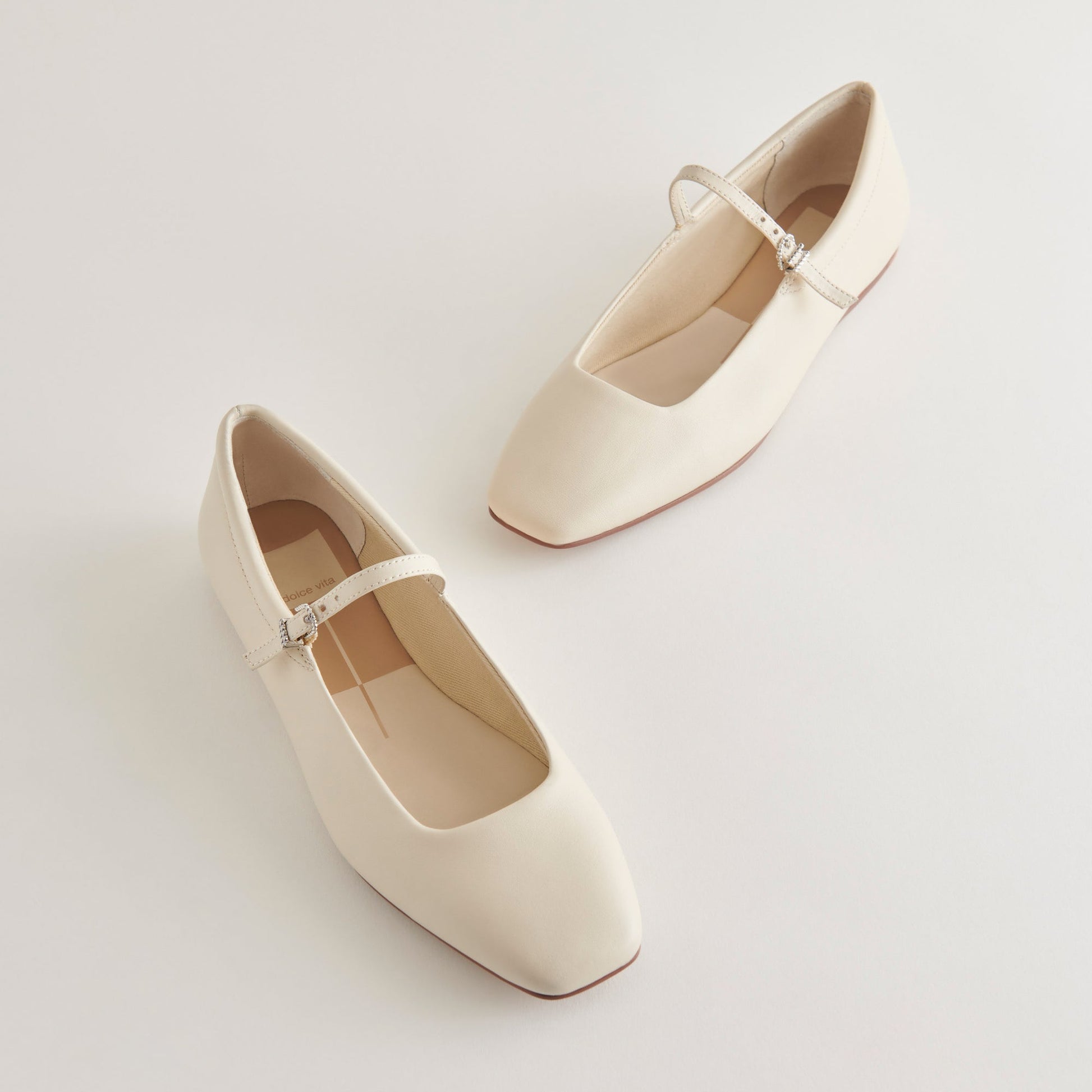 Reyes Wide Ballet Flats Ivory Leather | Ivory Ballet Flats
 – Dolce Vita