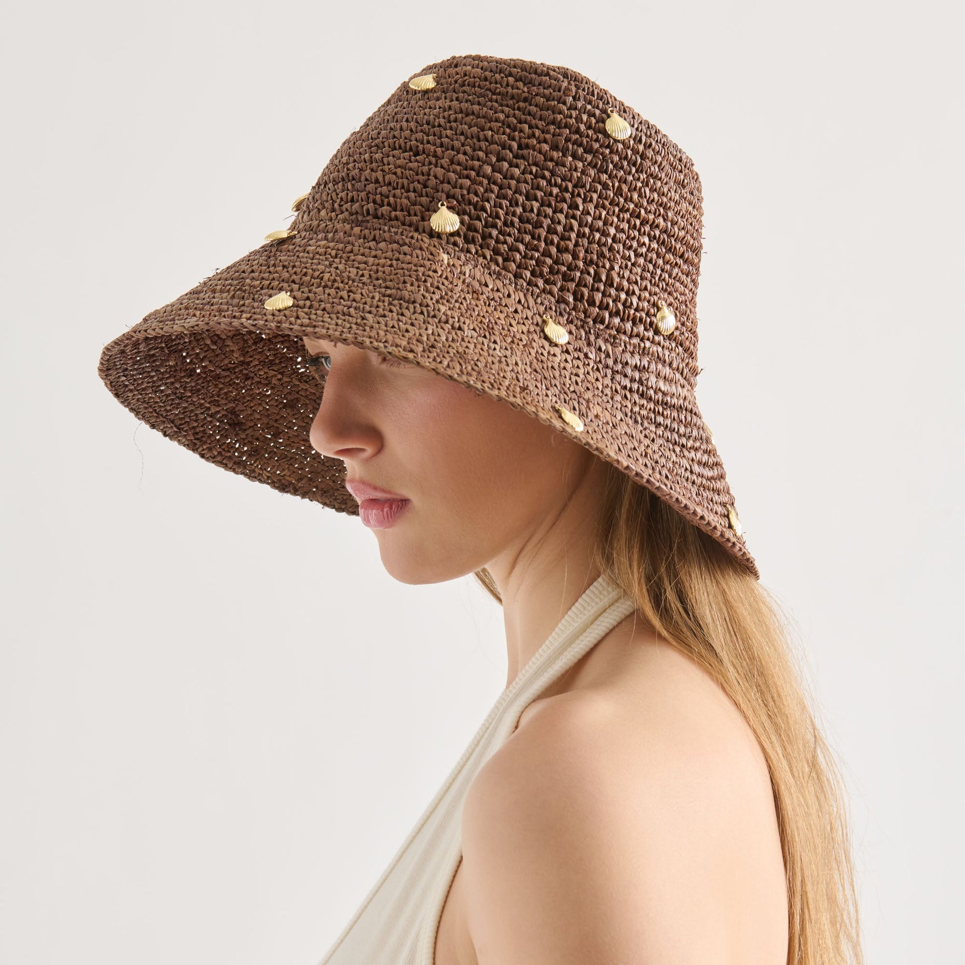 STRAW CLOCHE WITH CHARMS BROWN
 – Dolce Vita
