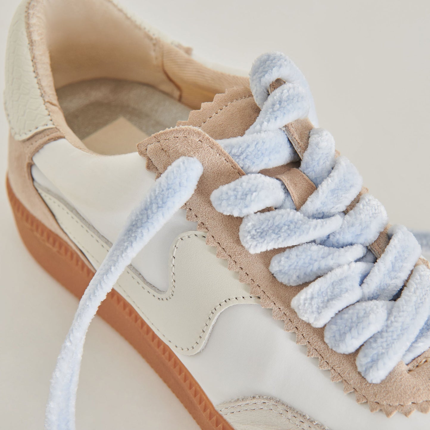 FUZZY LACE LIGHT BLUE
 – Dolce Vita
